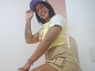 masturbating webcamgirl YuliFernanda