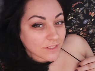 cam girl showing tits ZoraNoir